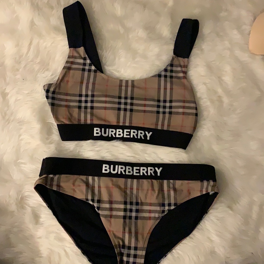 Authentic adult Burberry bathing suit size Med rare